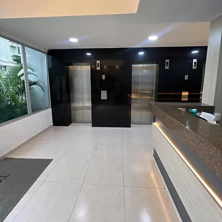 Capacidad 12 Personas Apartamento *